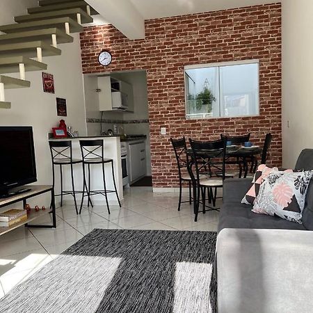 Loft Centro Com Ar Condicionado Charme & Aconchego Villa โบยตูวา ภายนอก รูปภาพ
