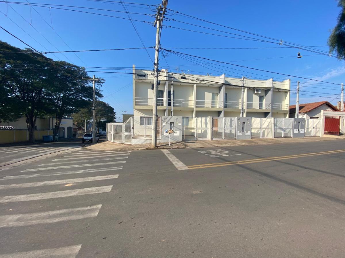 Loft Centro Com Ar Condicionado Charme & Aconchego Villa โบยตูวา ภายนอก รูปภาพ