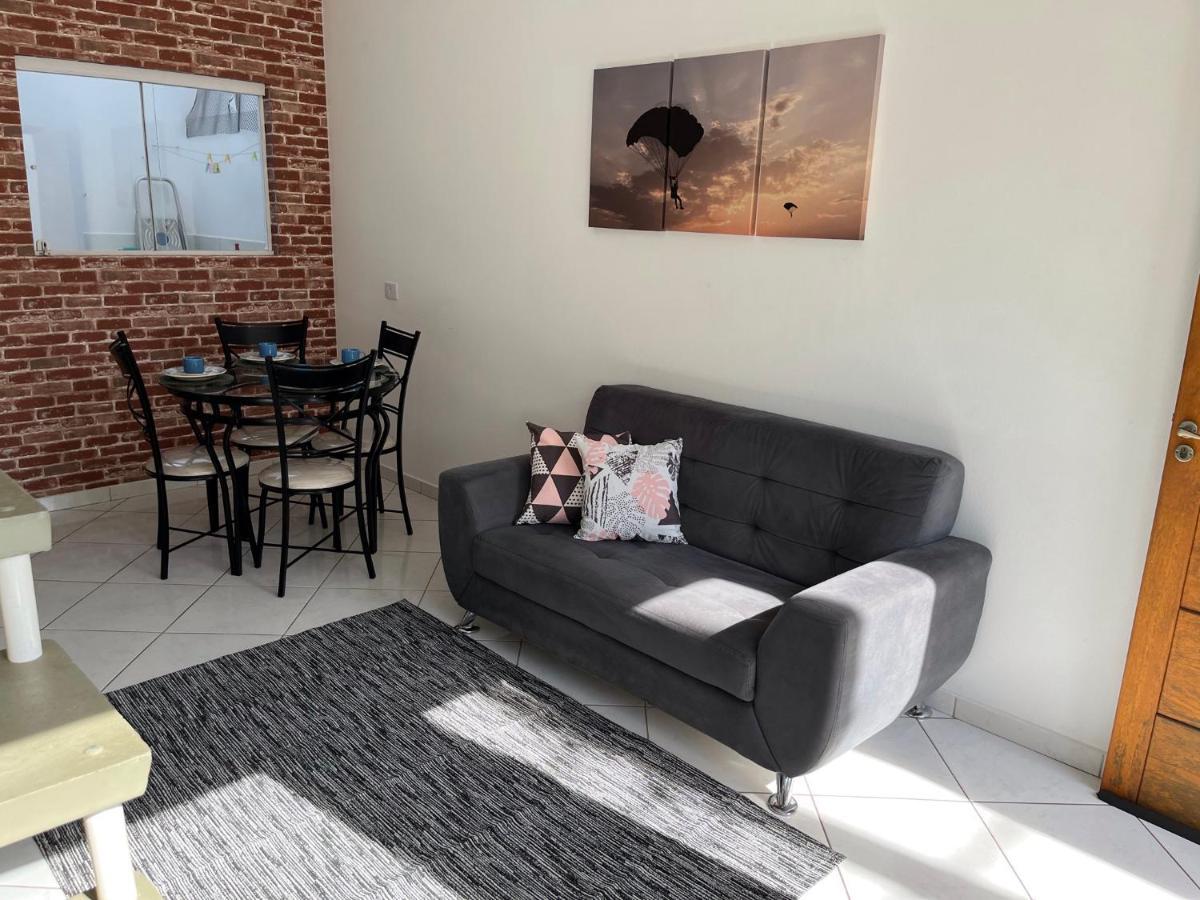 Loft Centro Com Ar Condicionado Charme & Aconchego Villa โบยตูวา ภายนอก รูปภาพ